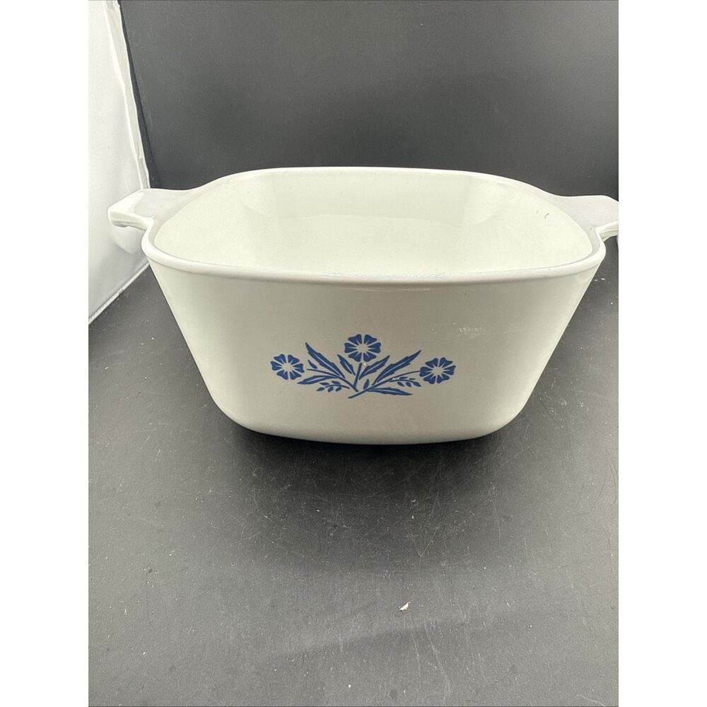 Vintage Corning Ware Blue Cornflower 1.75 Qt Casserole Dish P-1 3/4-B NO LID